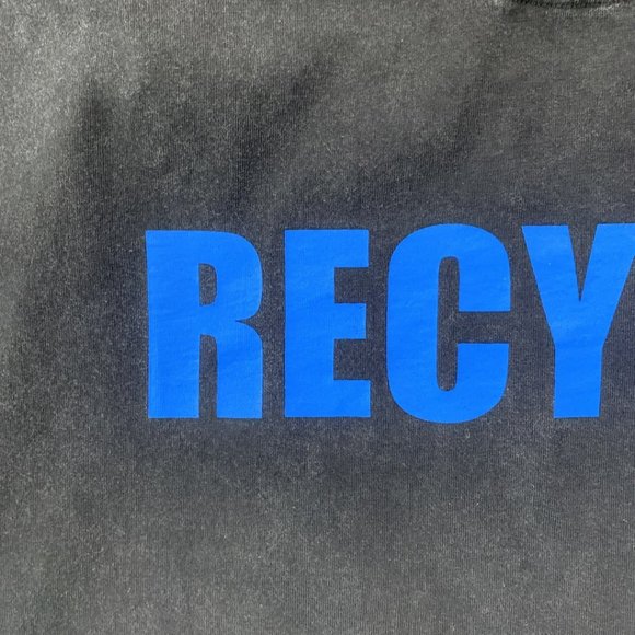 Gallery Gray Short Sleeve Letter Graffiti Print - Picture 12 of 12